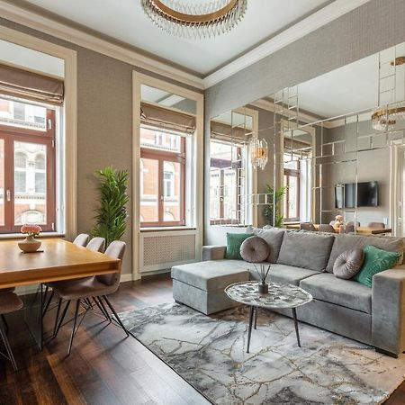 Luxury Apartment With Balcony Next To The New York Cafe Budapešť Exteriér fotografie